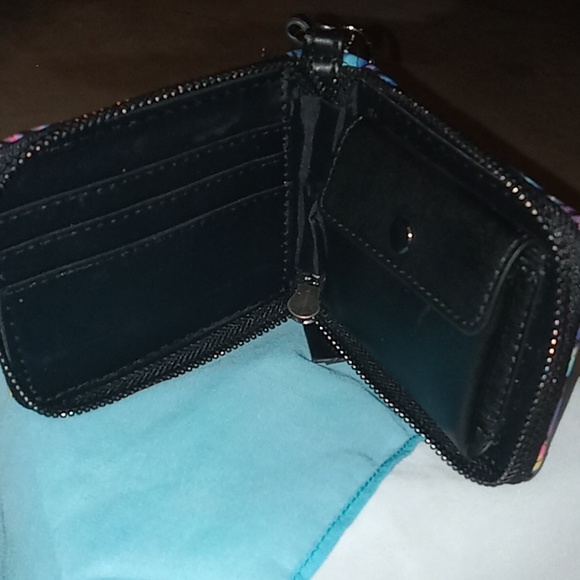 NEW GIRLS FUN BUNDLE - Picture 3 of 9